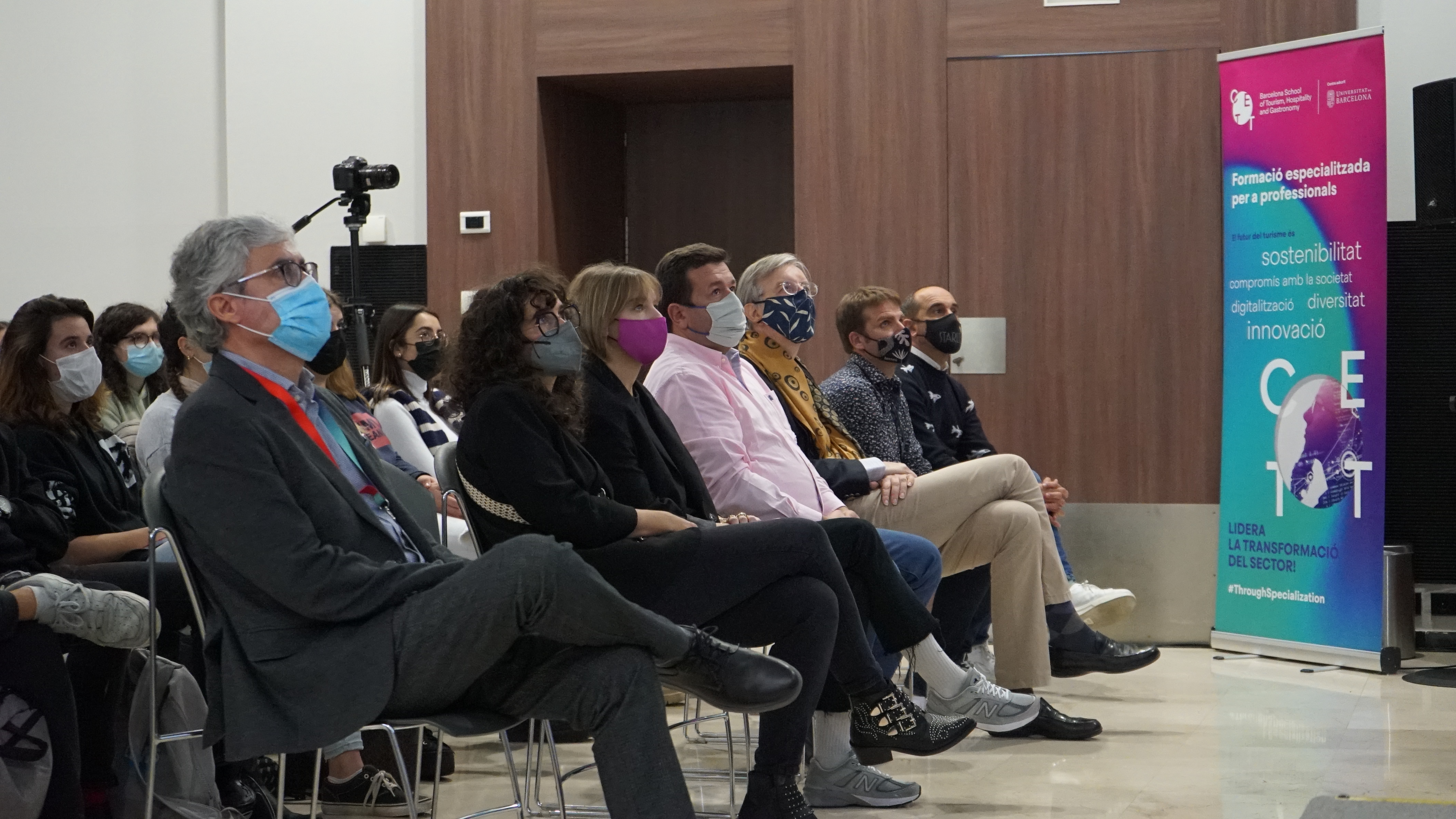 Photography from: El Terres CETT muestra campañas de turismo audiovisual de toda la península | CETT